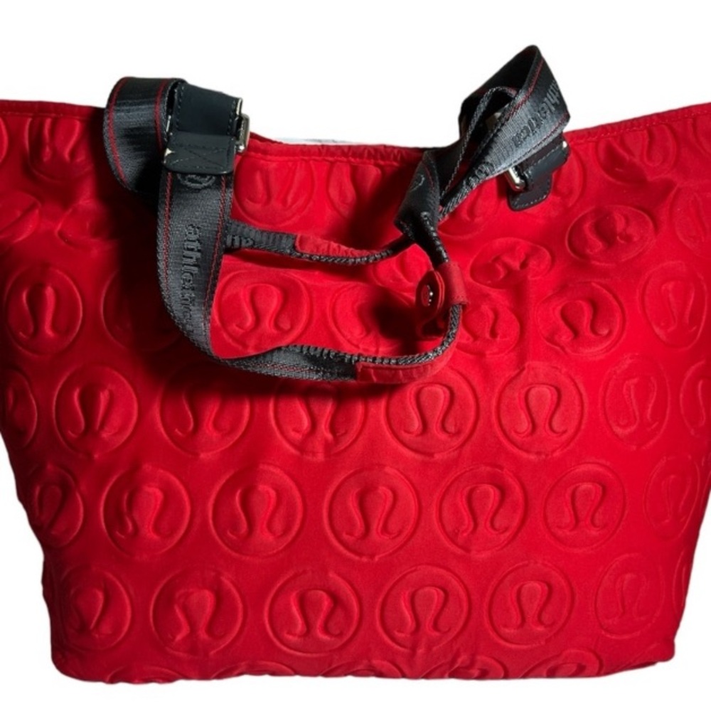 Good Condition! Reversible Lululemon Athletica Di… - image 3